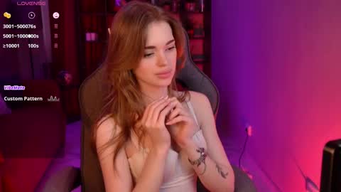 Snapshot of flexyfoxy chatting on April 28, 3:17 pm Flexyfoxy online show from April 28, 3:17 pm
