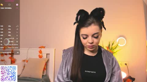 Doloras online show from December 5, 6:44 am