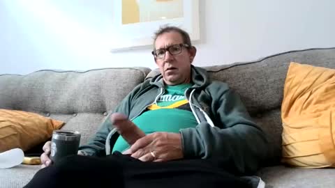 Snapshot of flirtofcharleston chatting on December 17, 5:15 pm Flickrbrite online show from December 17, 5:15 pm