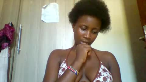 flirty_arrya online show from April 13, 11:27 am