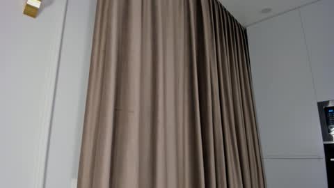 Emely  online show from October 31, 1:56 pm