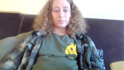 Snapshot of flixd chatting on December 18, 2:56 pm flixd online show from December 18, 2:56 pm