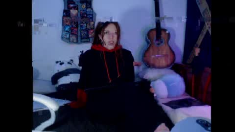 flor3citarockera online show from April 12, 3:39 pm