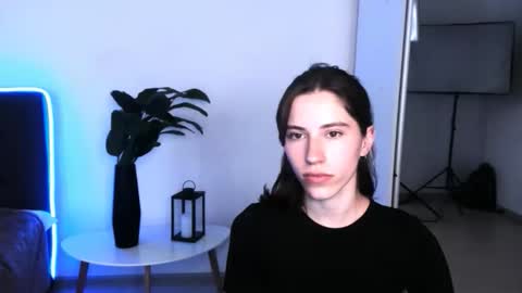 Snapshot of flora_54 chatting on June 11, 1:31 pm flora_54 online show from June 11, 1:31 pm