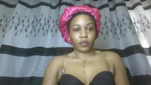 Snapshot of flora_fantasy chatting on July 12, 11:45 am fantasy online show from July 12, 11:45 am