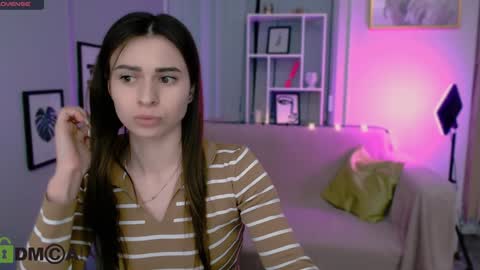 Snapshot of flora_ri chatting on January 24, 11:26 am just ask me online show from January 24, 11:26 am
