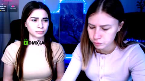 Snapshot of flora_ri chatting on January 26, 10:12 am just ask me online show from January 26, 10:12 am