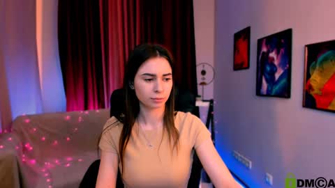 Snapshot of flora_ri chatting on January 26, 4:51 pm just ask me online show from January 26, 4:51 pm
