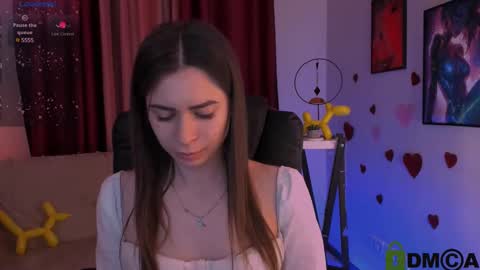 Snapshot of flora_ri chatting on February 14, 9:32 pm just ask me online show from February 14, 9:32 pm
