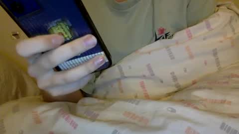 Snapshot of floraexploration chatting on February 11, 8:42 pm floraexploration online show from February 11, 8:42 pm