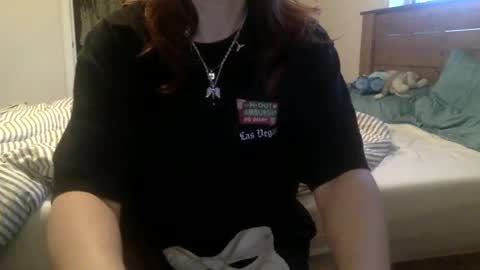 Snapshot of floraexploration chatting on March 1, 3:21 am floraexploration online show from March 1, 3:21 am