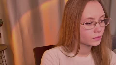 Snapshot of floralarsson chatting on June 2, 10:17 am hey there guys im Flora no not the one from WInx. But I love magical stuff and especially I love nature. I dont know I thin online show from June 2, 10:17 am
