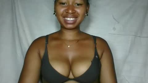 florencia011 online show from November 21, 9:57 pm