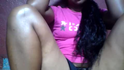 Snapshot of florine592953 chatting on January 10, 4:31 pm florine592953 online show from January 10, 4:31 pm