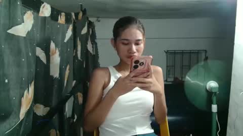 florloversweet1 online show from April 18, 4:44 pm