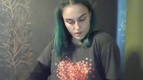 Snapshot of flower_bluee chatting on April 29, 12:53 pm Ambika 3 online show from April 29, 12:53 pm
