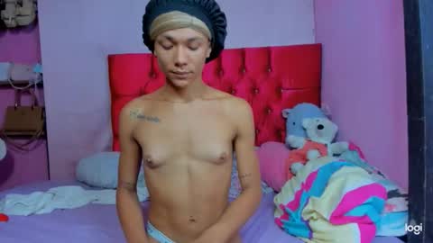 Flower weed online show from April 3, 10:46 am