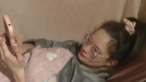 say meow and send tip  online show from March 22, 7:06 pm