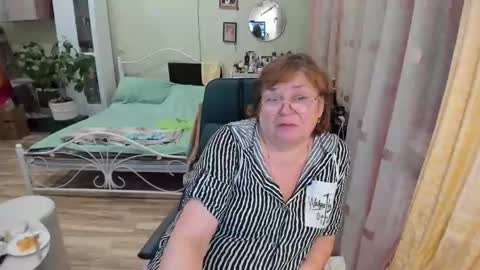 Flowerlower online show from February 3, 6:46 pm