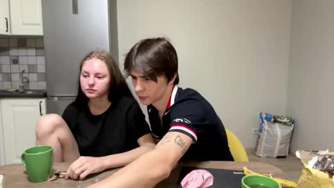 flowerscouple online show from February 10, 10:14 pm