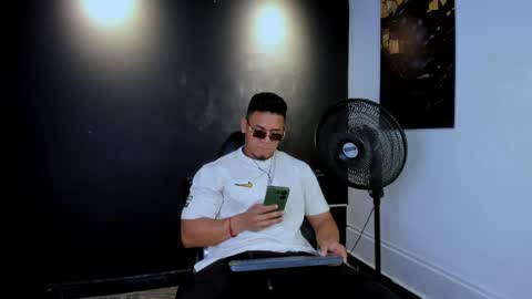 floyd online show from April 12, 9:53 pm