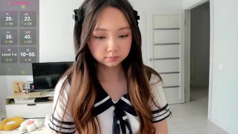 Snapshot of fluffy_rose chatting on April 27, 4:43 am Rose online show from April 27, 4:43 am
