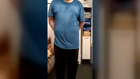 fluffybutt_ online show from July 5, 9:33 pm