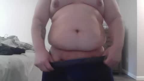 Snapshot of fluffychill99 chatting on March 8, 7:20 pm fluffychill99 online show from March 8, 7:20 pm