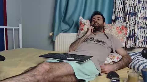 Fly online show from December 14, 8:20 am