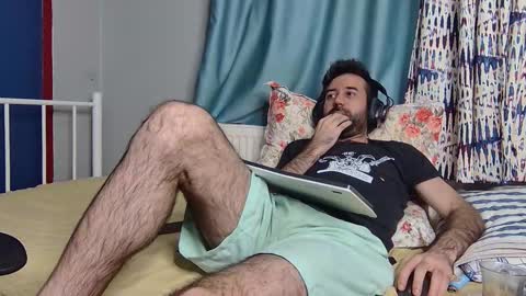 Fly online show from December 14, 8:24 pm