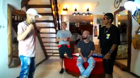 Snapshot of flyckers chatting on December 31, 6:35 pm flyckers online show from December 31, 6:35 pm