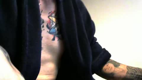 Snapshot of flylen chatting on December 8, 6:33 am flylen online show from December 8, 6:33 am