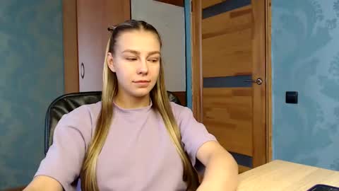 Snapshot of fofhcf chatting on February 7, 10:08 am Molli  Ready for any play with you. Hottest show in pvt  Help a student earn big tokens  online show from February 7, 10:08 am