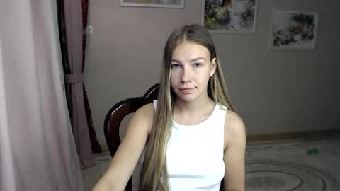 Snapshot of fofhcf chatting on September 17, 7:37 pm Molli  Ready for any play with you. Hottest show in pvt  Help a student earn big tokens  online show from September 17, 7:37 pm