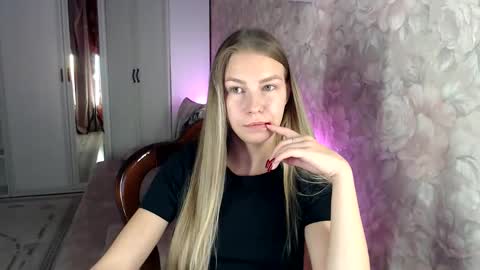 Snapshot of fofhcf chatting on October 16, 2:18 pm Molli  Ready for any play with you. Hottest show in pvt  Help a student earn big tokens  online show from October 16, 2:18 pm