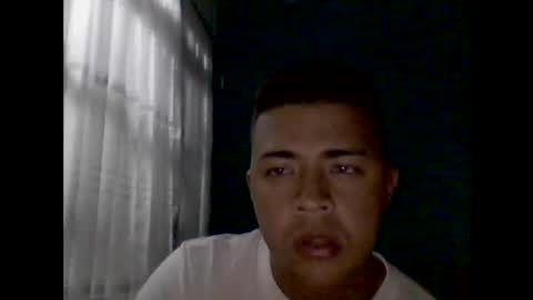 Snapshot of follonwx16xd chatting on November 17, 5:02 am follonwx16xd online show from November 17, 5:02 am