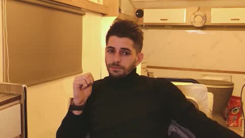 independent model online show from February 23, 8:28 pm