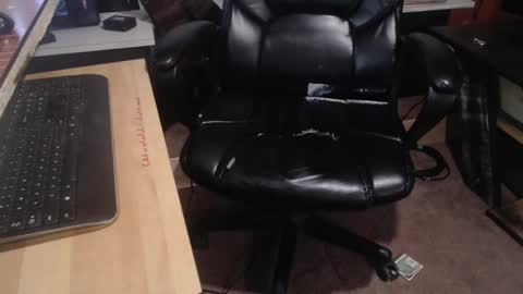 Snapshot of footlover6 chatting on February 20, 1:40 pm Thomas Jefferson online show from February 20, 1:40 pm