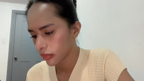 Snapshot of forbidden_candice chatting on May 2, 3:50 pm forbidden_candice online show from May 2, 3:50 pm