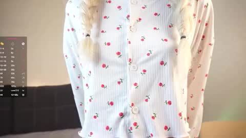 Snapshot of forestproject chatting on November 9, 7:06 am Flair online show from November 9, 7:06 am