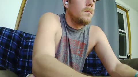 Snapshot of forgethesky chatting on December 4, 2:20 am m online show from December 4, 2:20 am