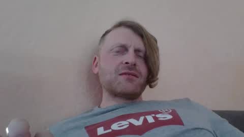 Snapshot of forgotten_lover chatting on March 3, 4:03 pm forgotten_lover online show from March 3, 4:03 pm