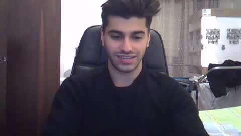 Snapshot of fortiori8 chatting on December 10, 1:00 am fortiori8 online show from December 10, 1:00 am