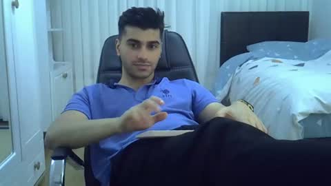 Snapshot of fortiori8 chatting on November 22, 6:18 pm fortiori8 online show from November 22, 6:18 pm