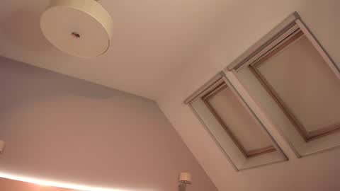 Hello world Feel free to follow  online show from October 18, 3:24 pm