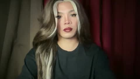 Snapshot of foxli_xx chatting on February 5, 7:02 am KITTY online show from February 5, 7:02 am