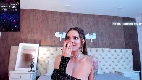 Snapshot of foxmegann chatting on July 1, 9:58 pm MeganFoxxy online show from July 1, 9:58 pm