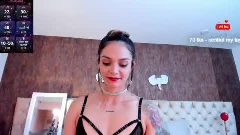 Snapshot of foxmegann chatting on July 17, 10:47 pm MeganFoxxy online show from July 17, 10:47 pm