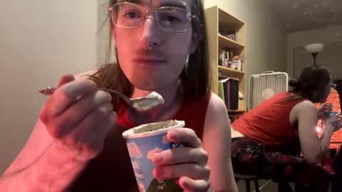 Snapshot of foxxxy_enby chatting on March 21, 8:19 am Rainbow online show from March 21, 8:19 am