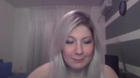 foxy_bright online show from March 17, 7:06 pm